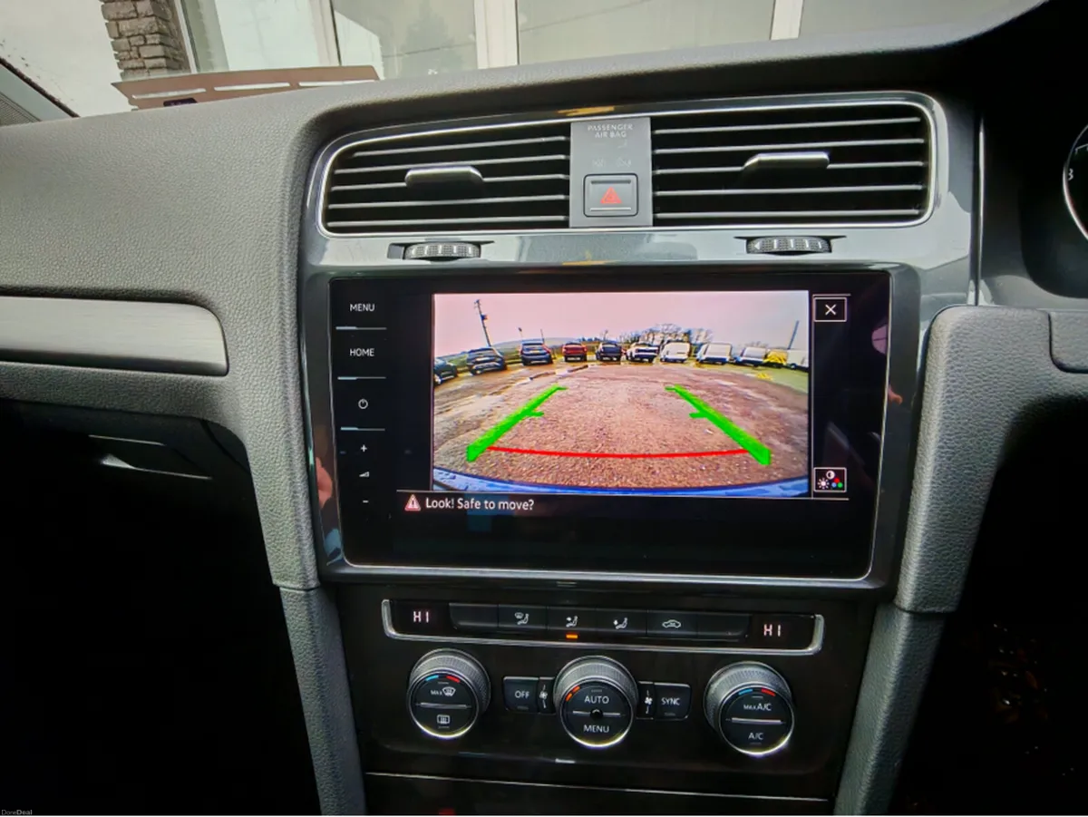 Volkswagen Golf AUTO - Image 2