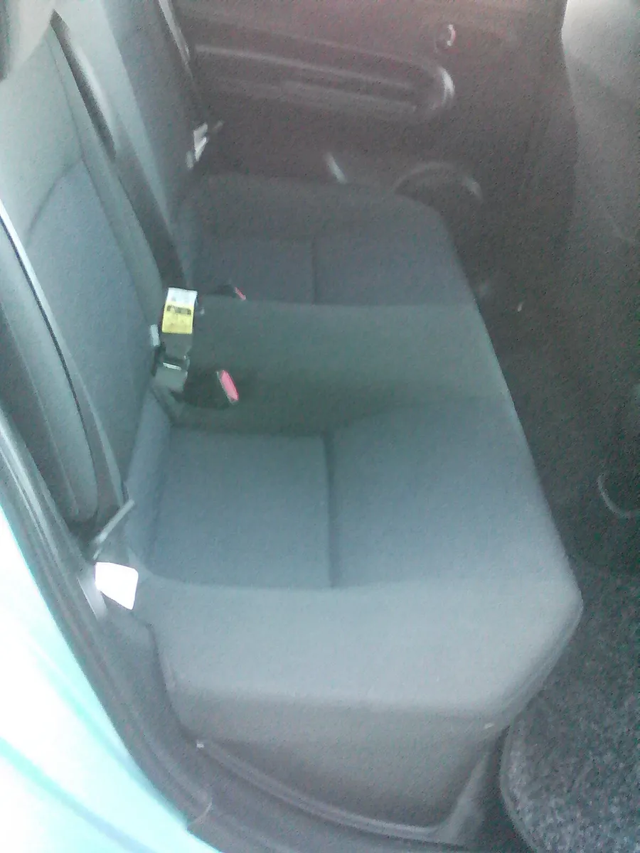 Toyota Aqua 2015 - Image 4