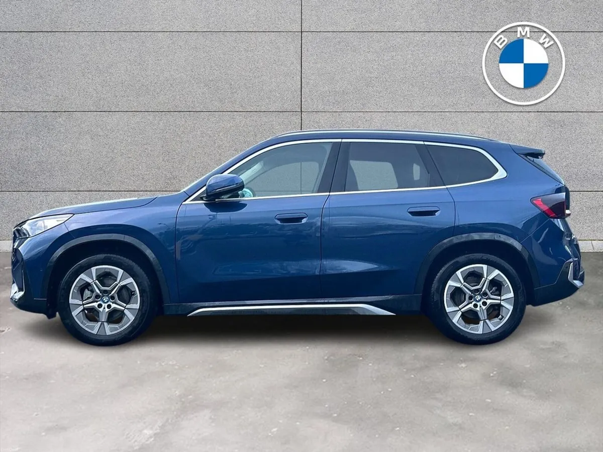 BMW iX1 eDrive20 xLine - Image 3