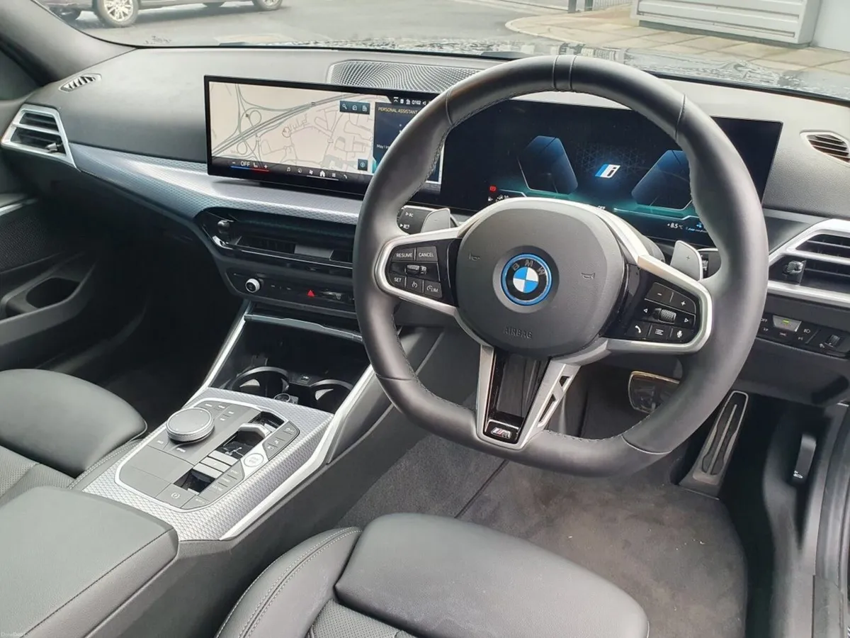 BMW 3-Series 330e M Sport Saloon - Image 6