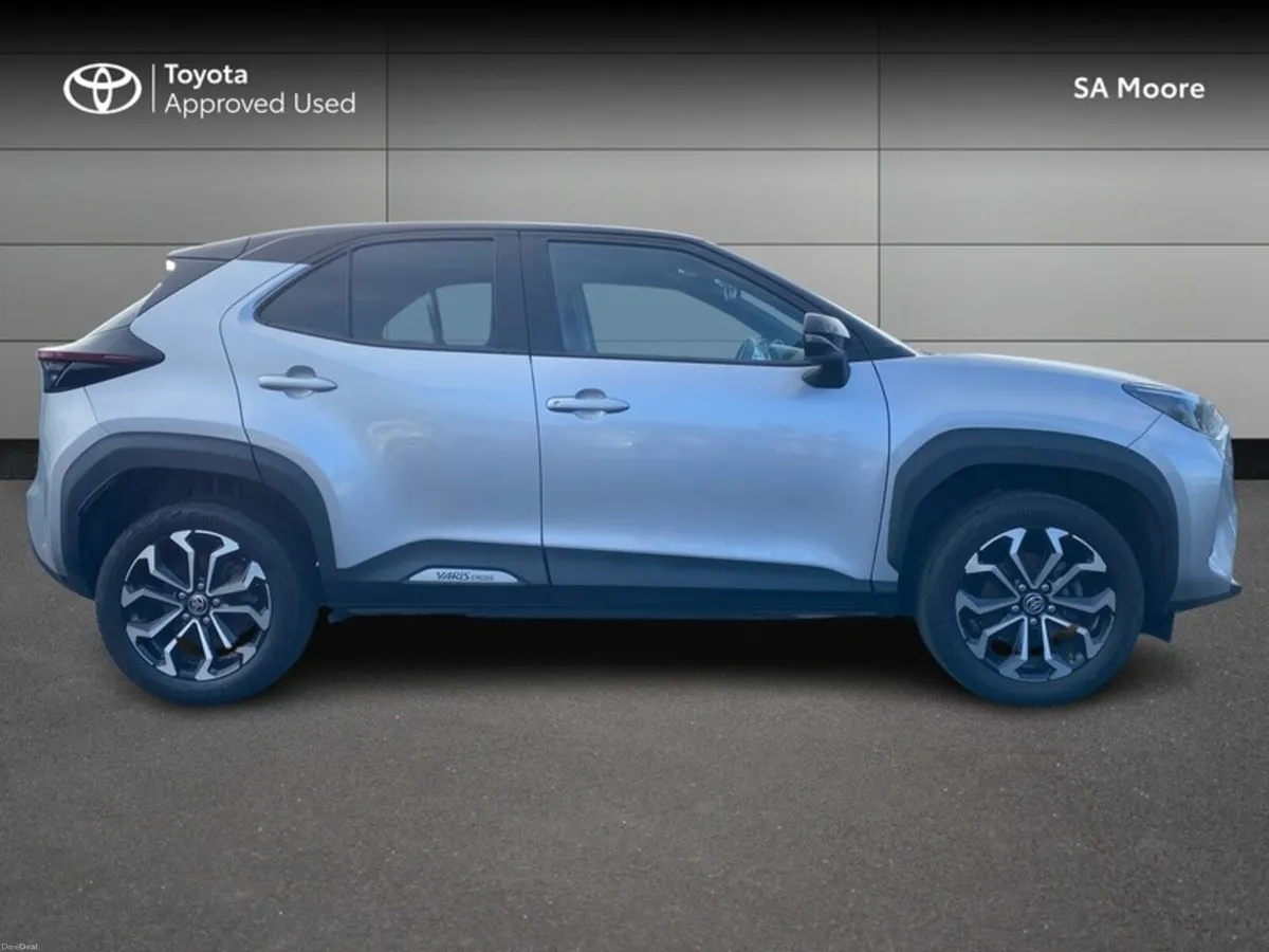 Toyota Yaris Cross LUNA SPORT - Image 3