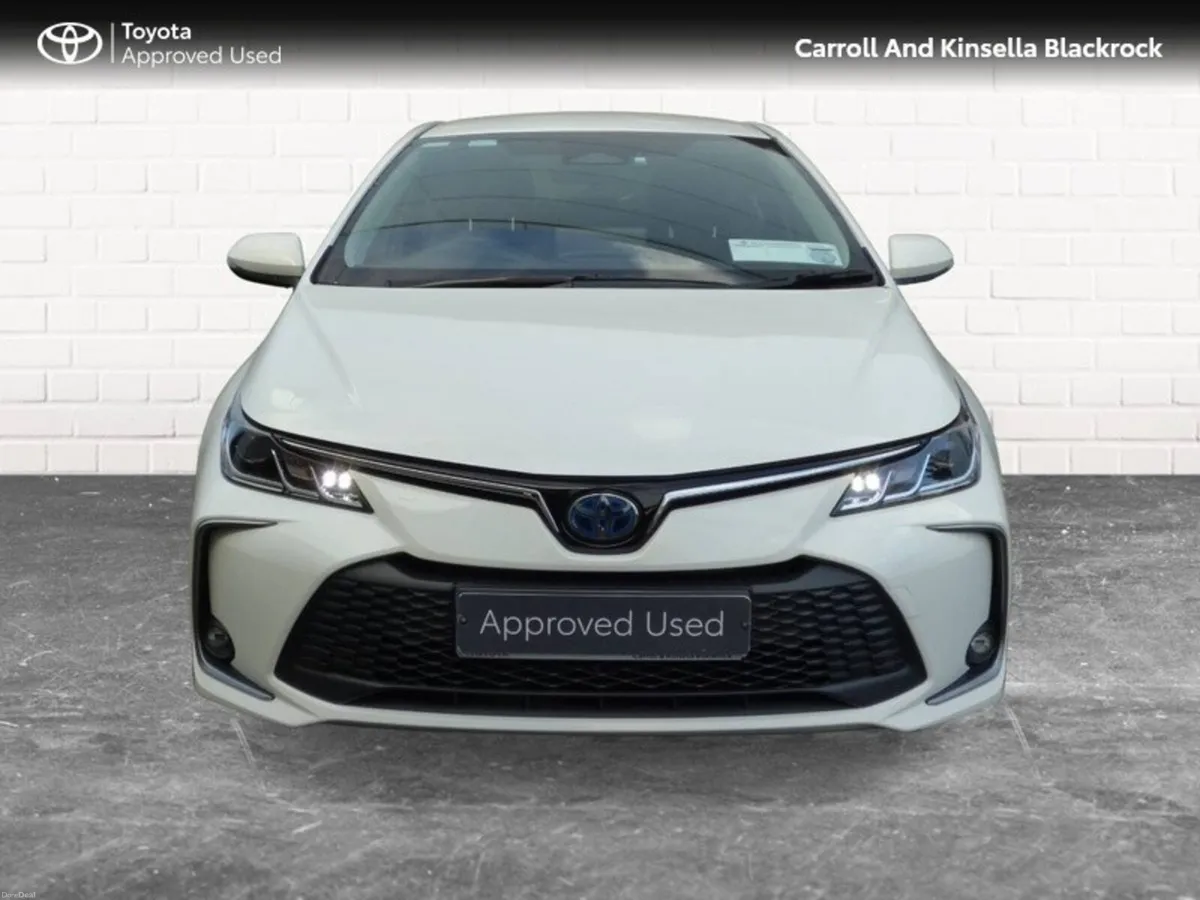 Toyota Corolla Hybrid Luna Saloon - Image 5