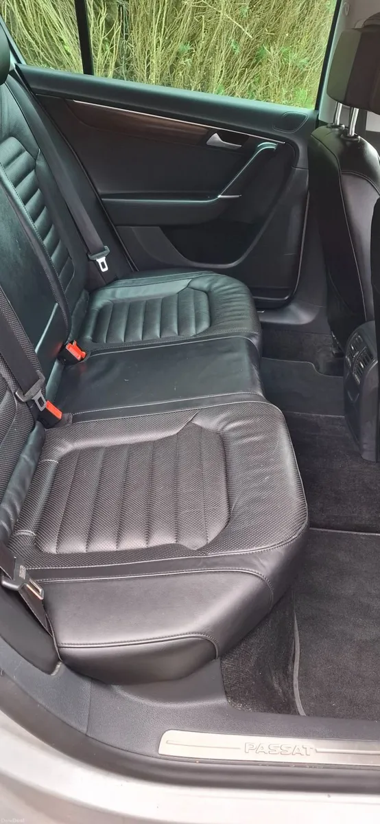 13 VWPassat , MINT,  HIGHLINE  4WD  4motion - Image 4