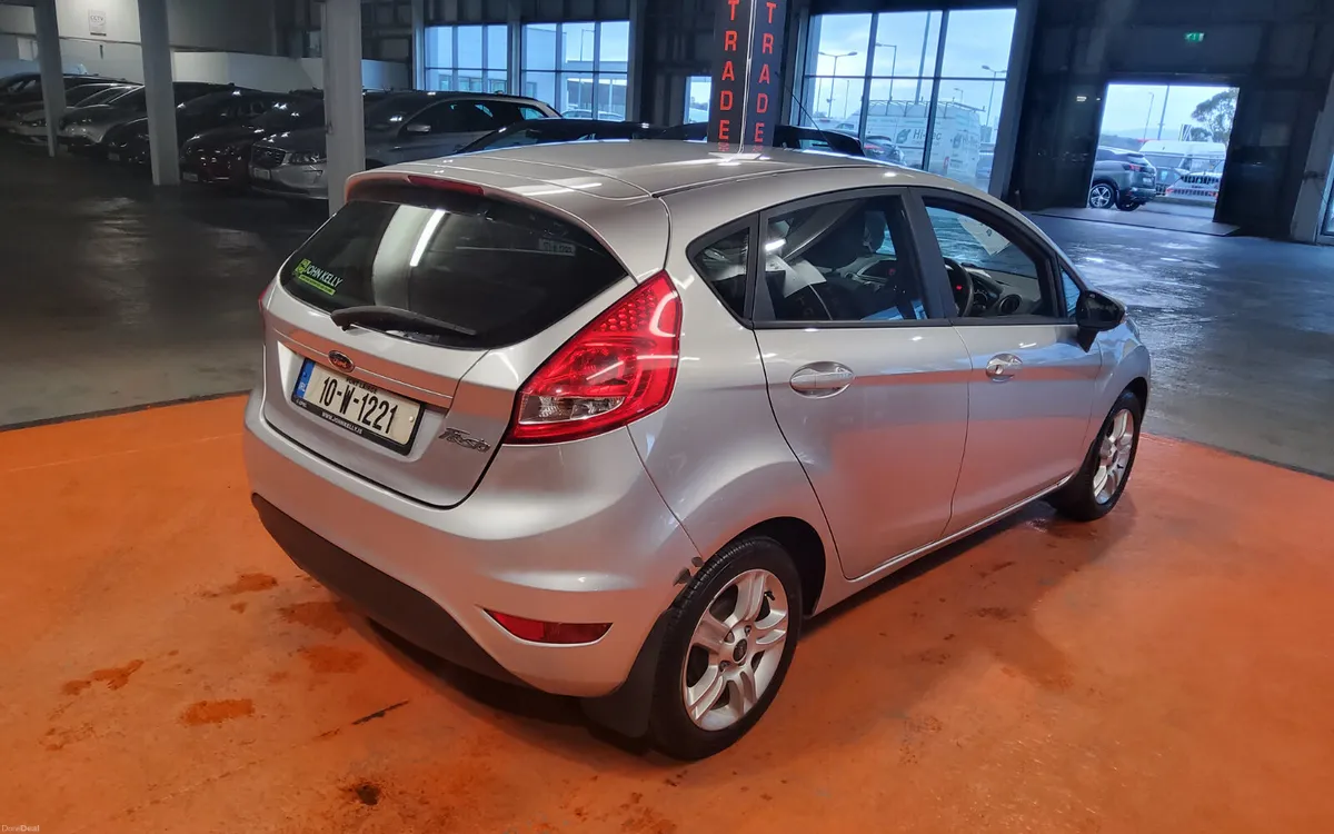 Ford Fiesta 2010 - Image 4