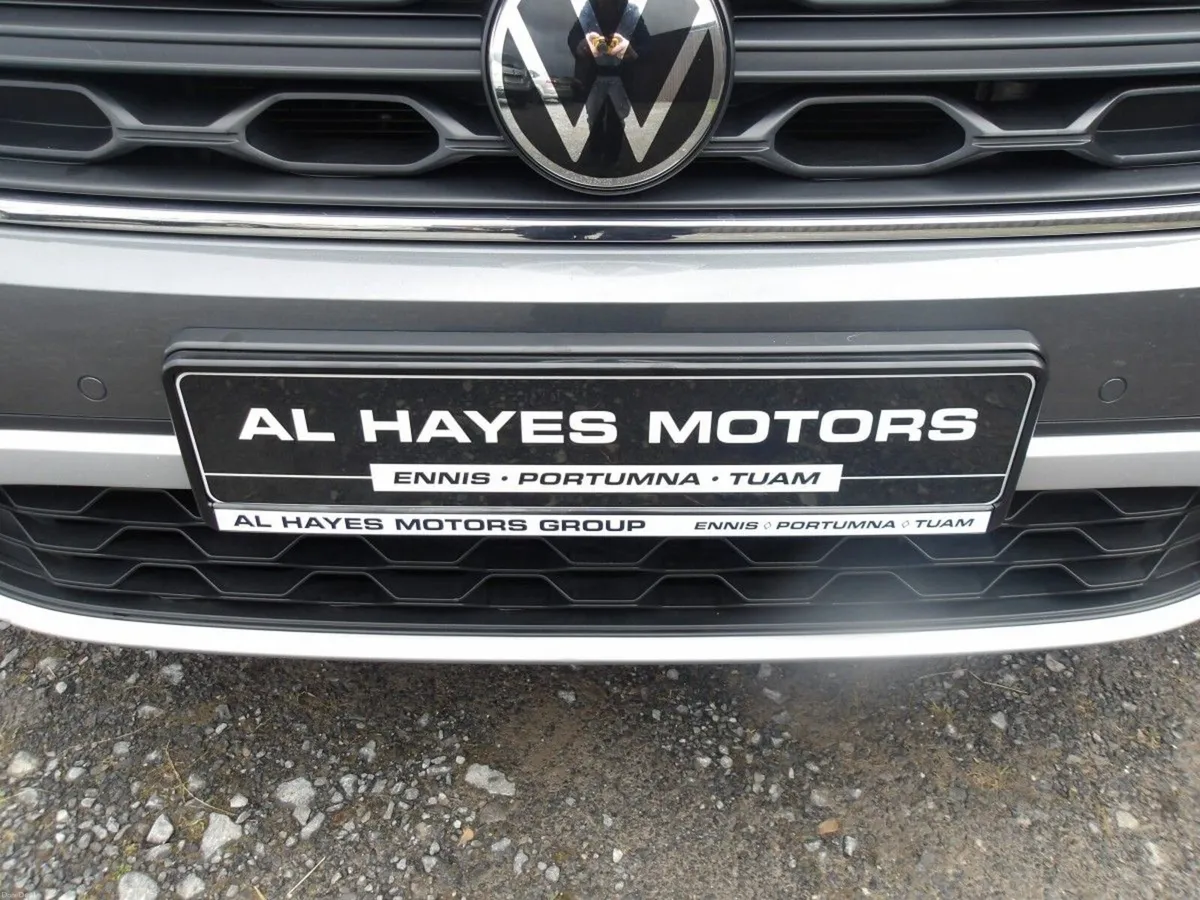Volkswagen T-Roc 2023 LIFE 1.0 TSI 110BHP *SPECIAL - Image 2