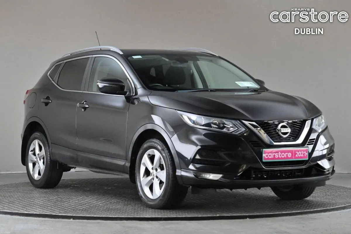 Nissan Qashqai 1.5 DSL SE 6SPD **PANORAMIC ROOF**S - Image 1