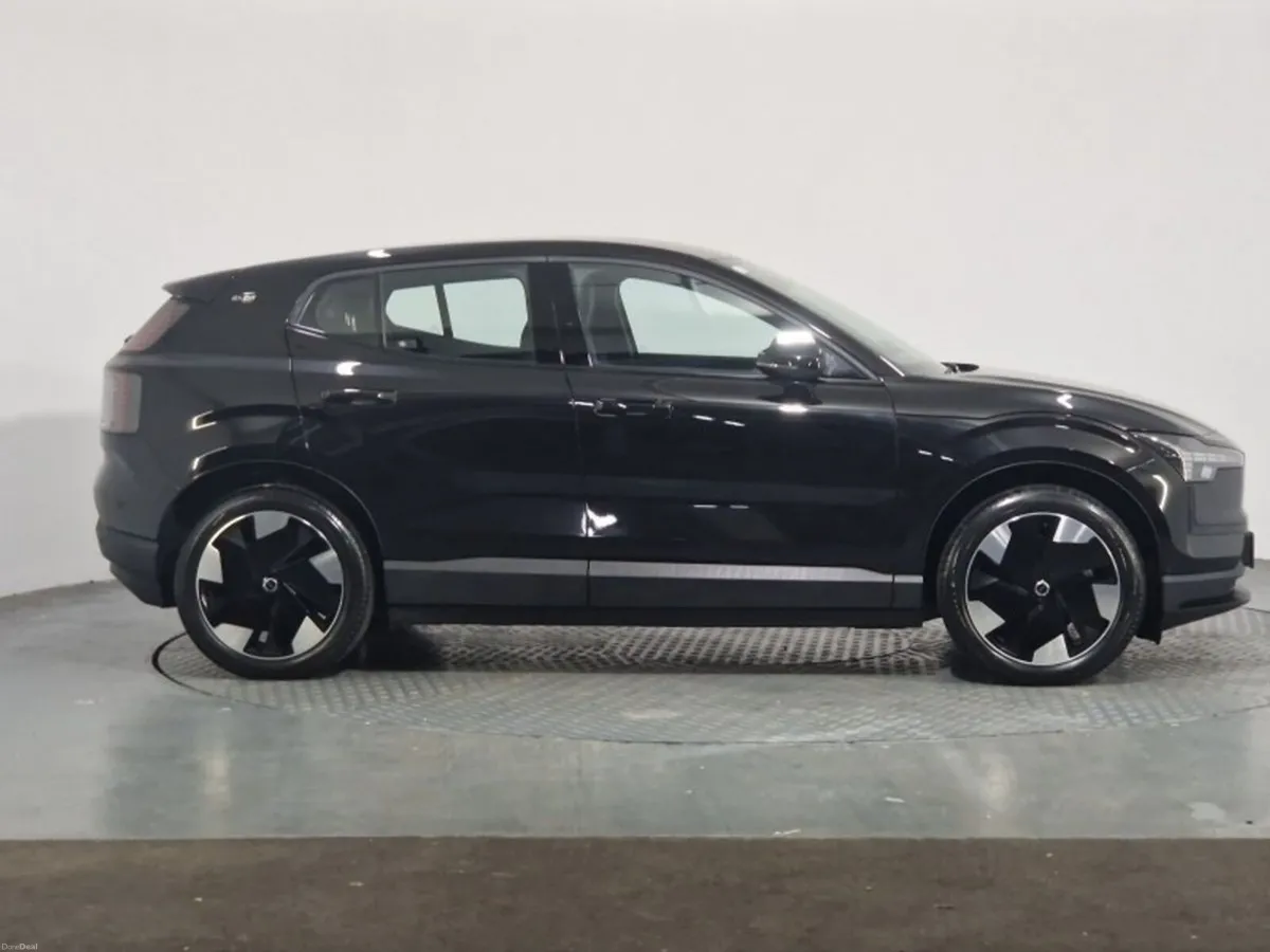 Volvo EX30 SM Extended Range Plus - Image 4