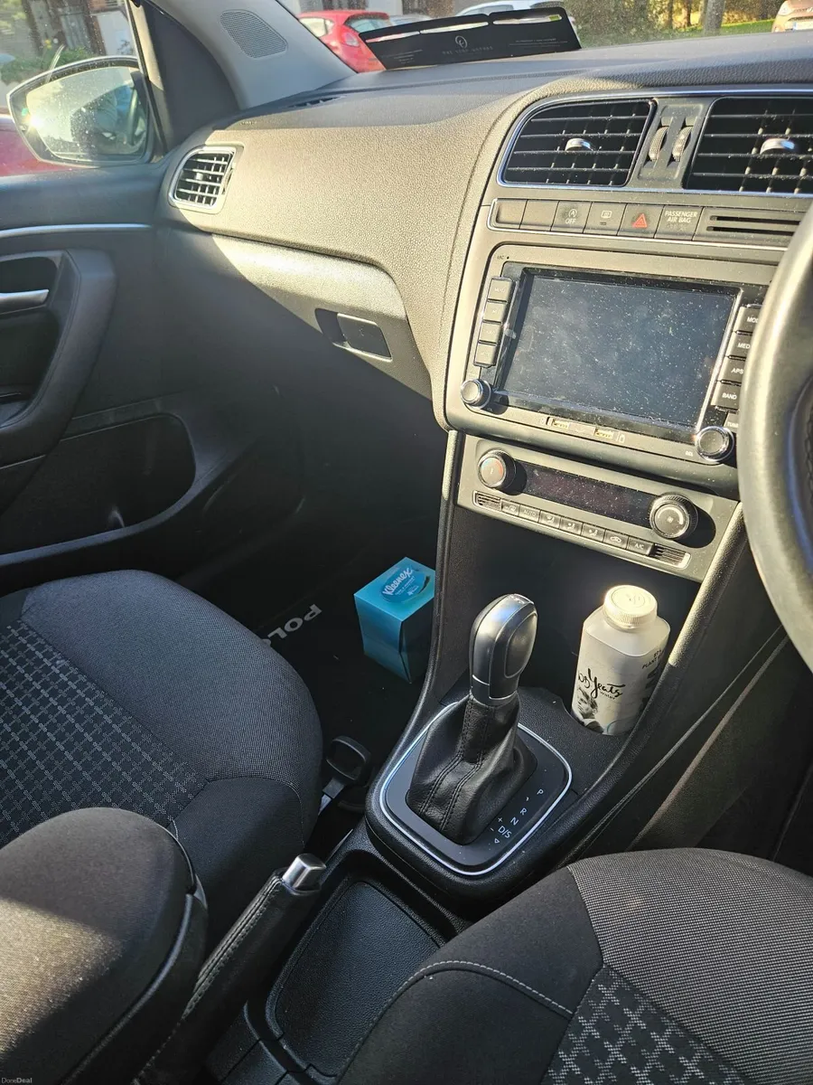 Volkswagen Polo 2016 - Image 2