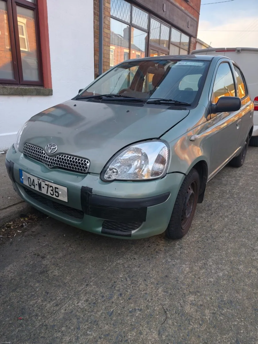 Toyota Yaris 2004 - Image 1