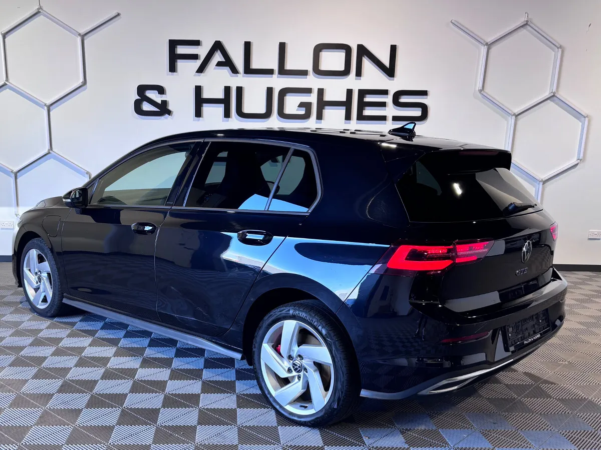 2022 VOLKSWAGEN GOLF GTE S-A DSG 13KwH BATTERY - Image 4