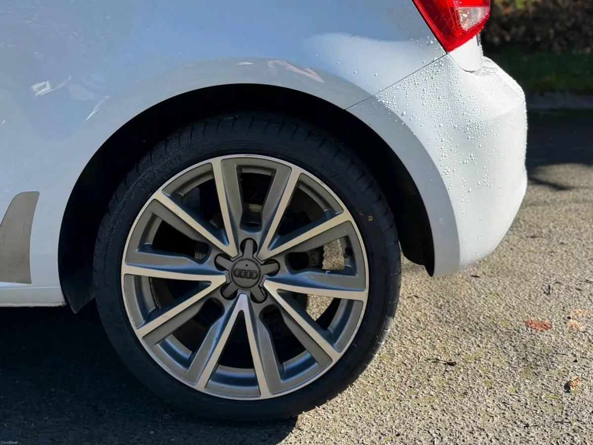 Audi A1 1.4 TFSI Automatic DSG - Image 3