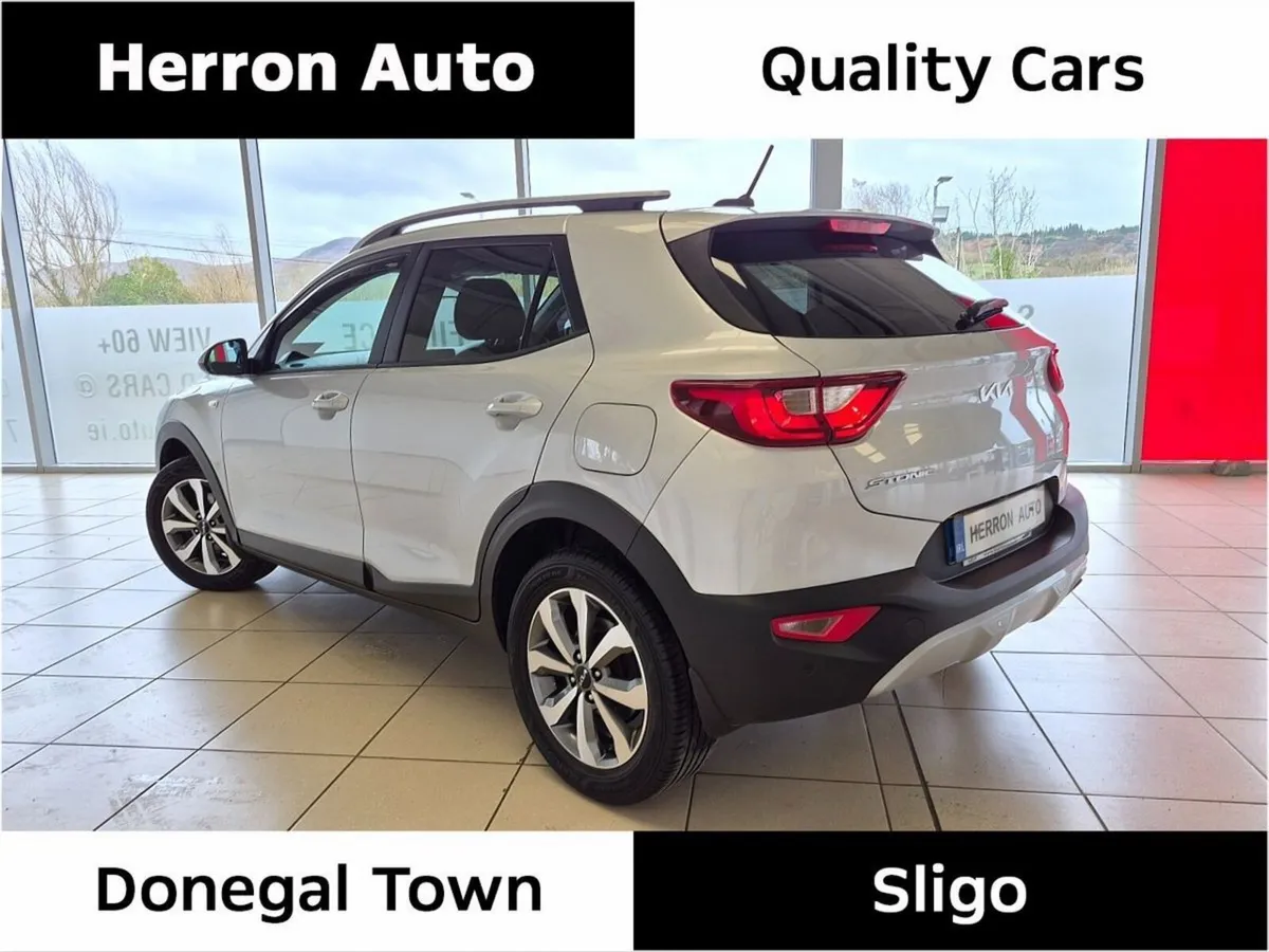 Kia Stonic 1 OWNER | HIGH SPEC - Image 3