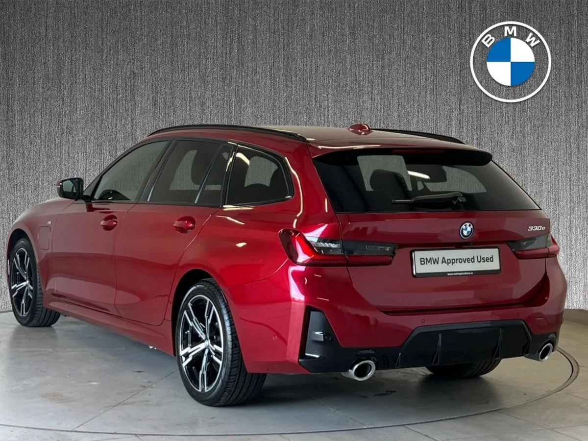 BMW 3-Series 330e M Sport TOURING - Image 2