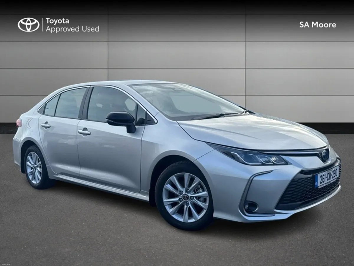 Toyota Corolla HYBRID SALOON LUNA - Image 1