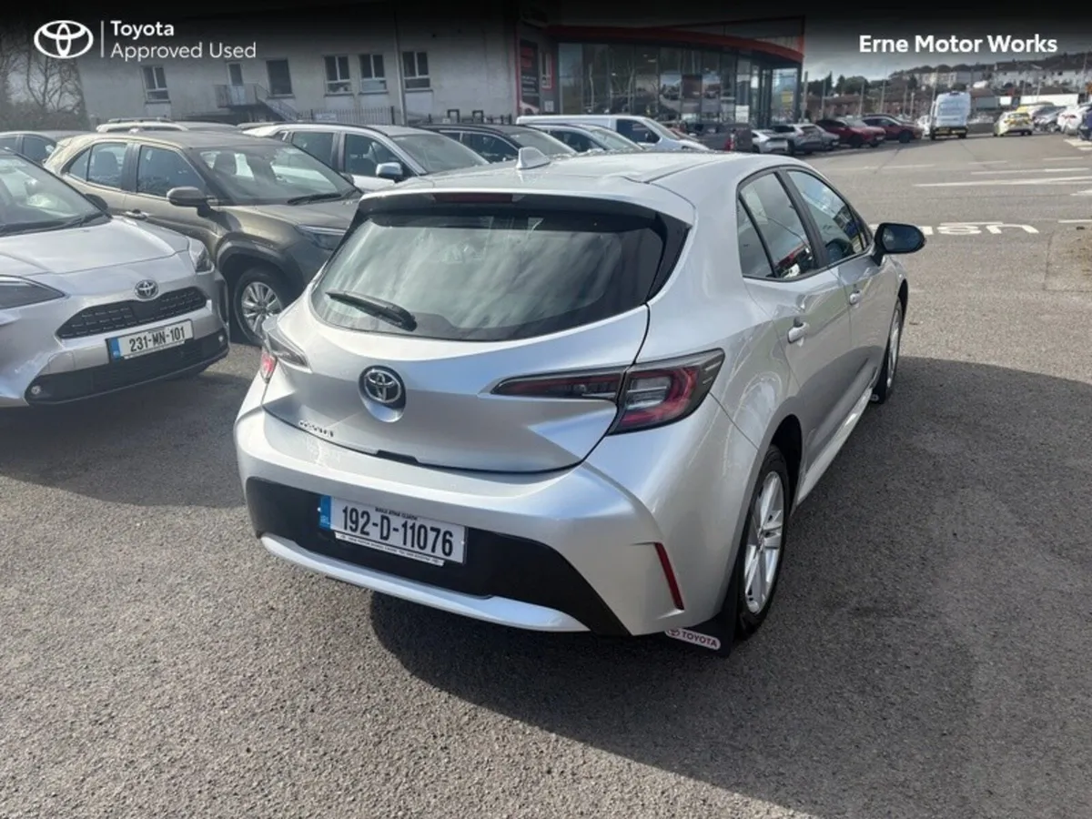 Toyota Corolla COROLLA 1.2T LUNA H/B - Image 3