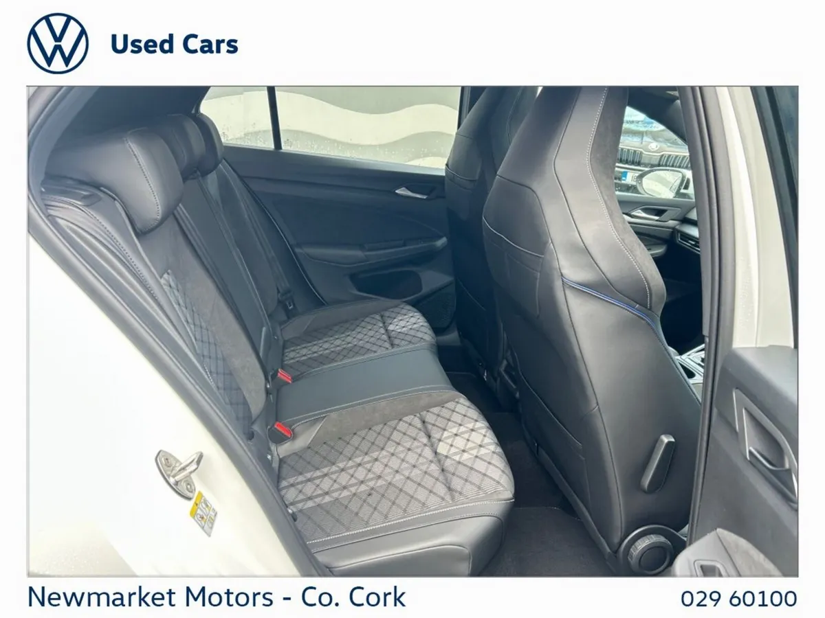 Volkswagen Golf R-LINE 1.5 TSI DSG AUTOMATIC WITH - Image 3