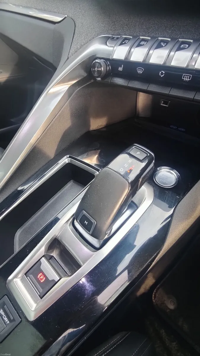 Peugeot 3008 2019 - Image 2