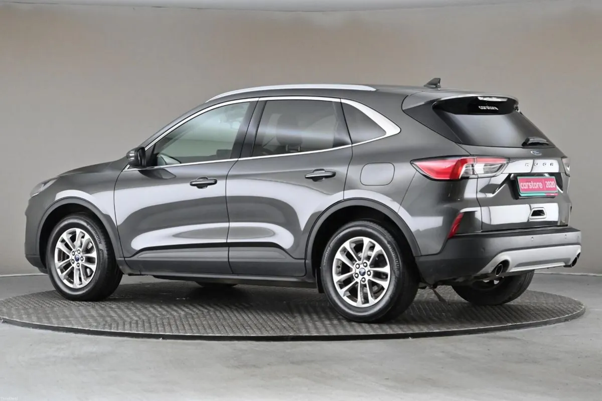 Ford Kuga 1.5TD TITANIUM EDITION 6SPD - Image 6