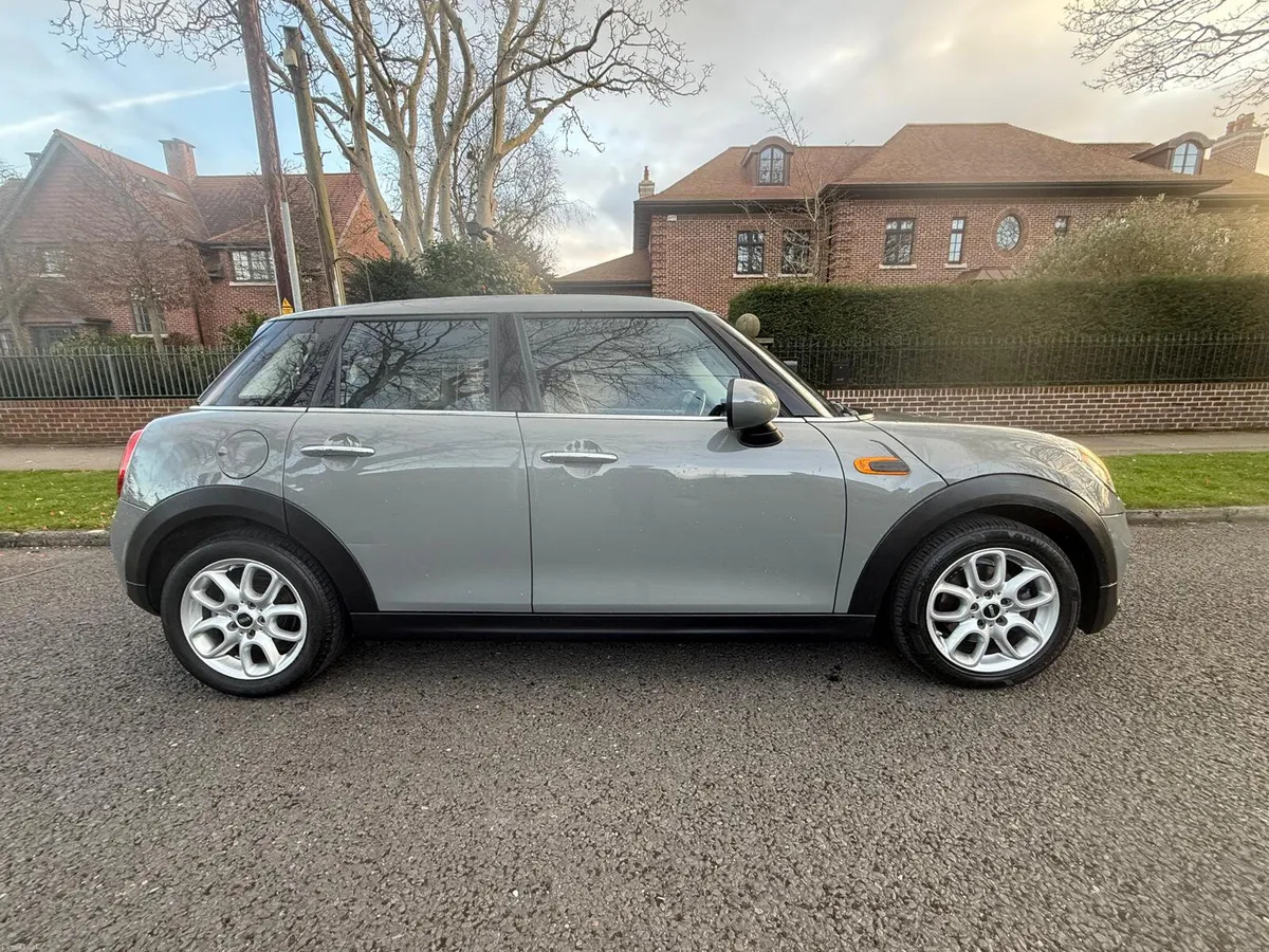 Mini Cooper AUTO, WARRANTY, FINANCE, VERY LOW KMS - Image 1