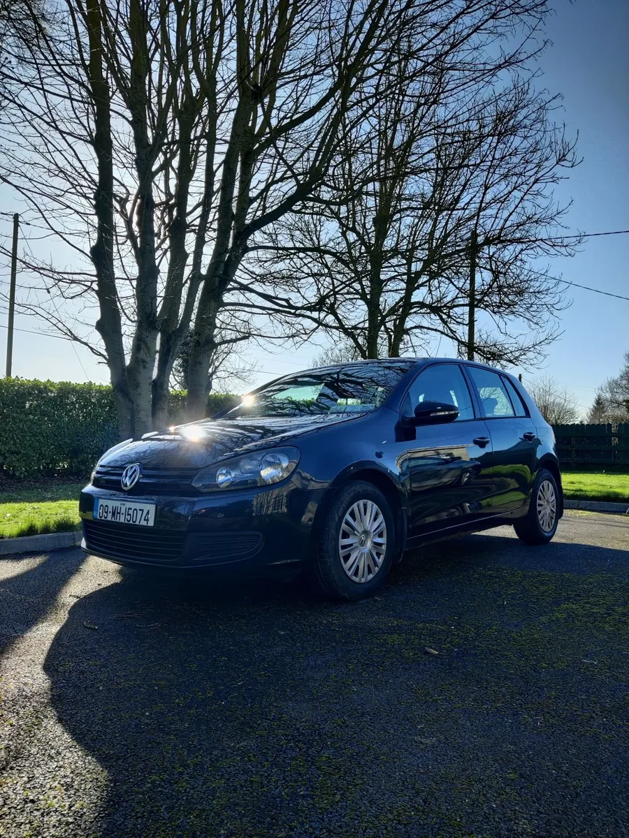 Volkswagen Golf 2009 - Image 1