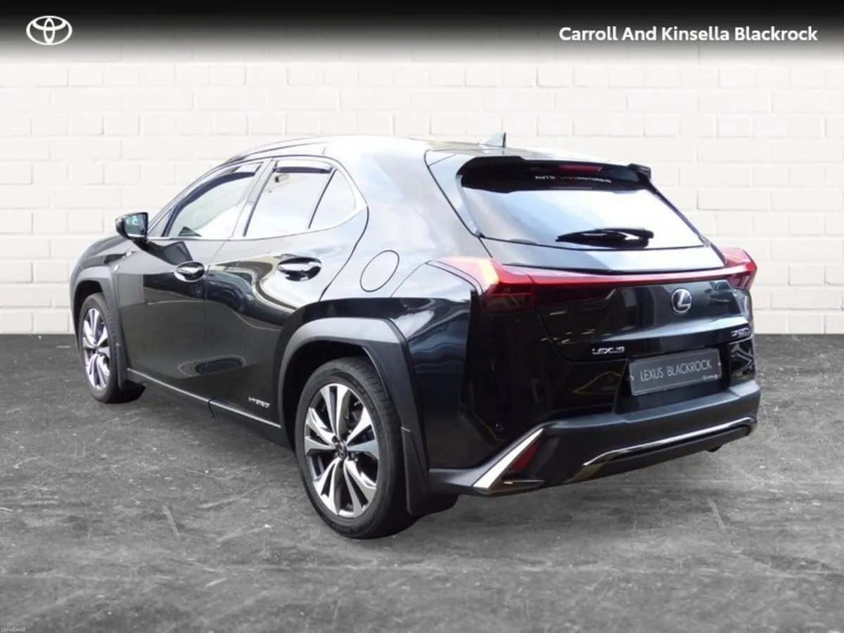 Lexus UX Hybrid F Sport - Image 4