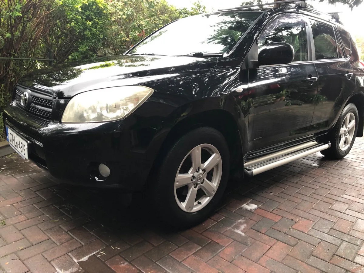 Toyota Rav 42.l Petrol 4+4 - Image 1