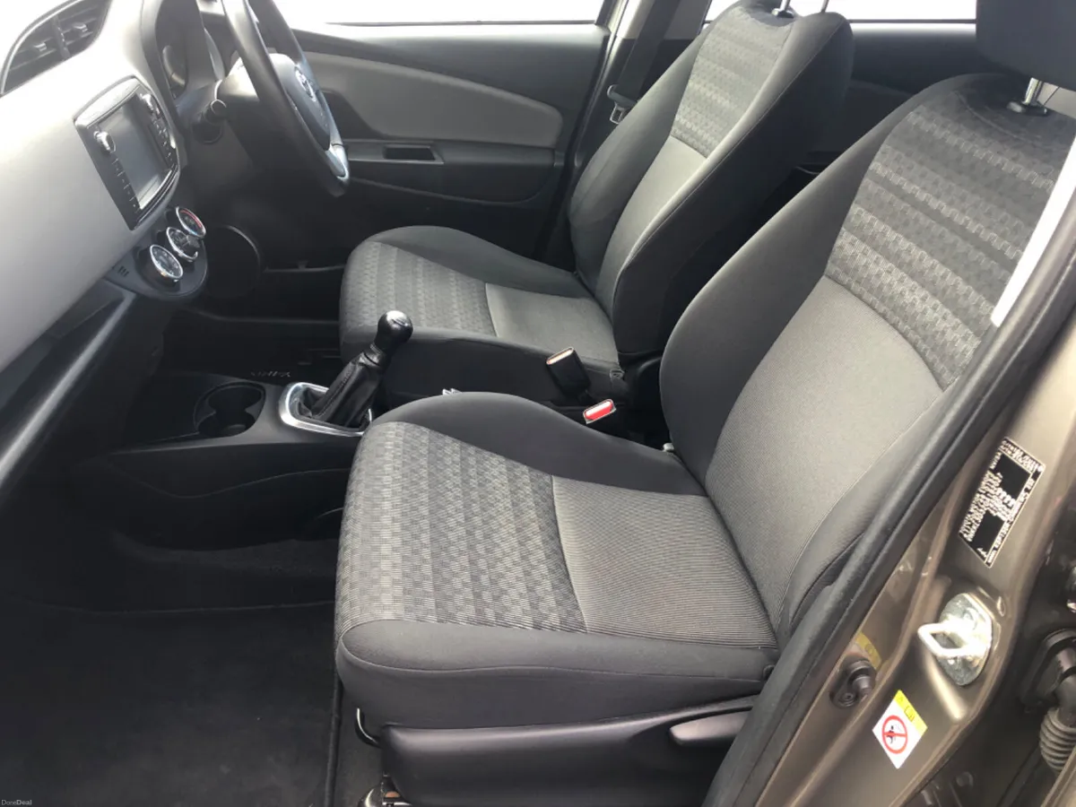 2016 TOYOTA YARIS 5DR only 33000kms - Image 2