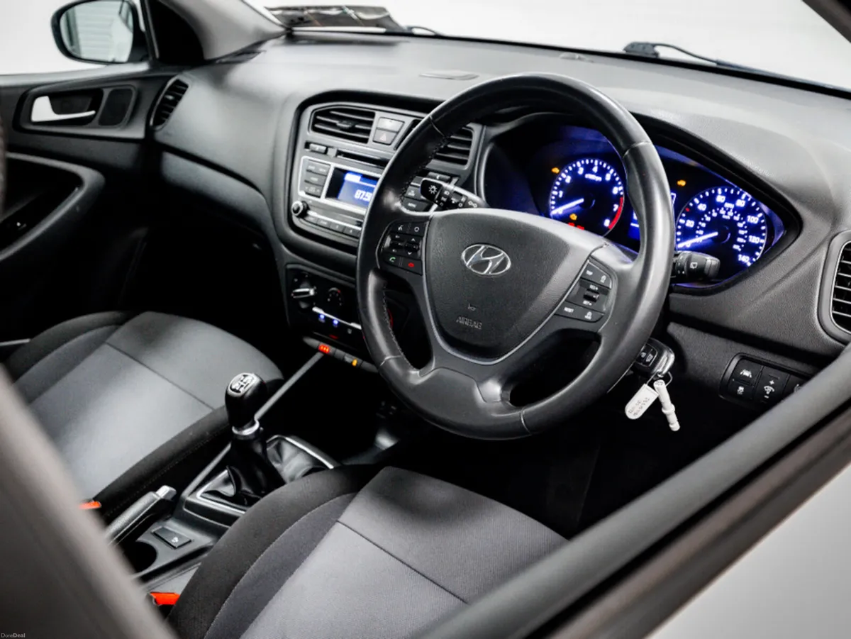 Hyundai i20 SE 1.2 Petrol 83HP - Image 2