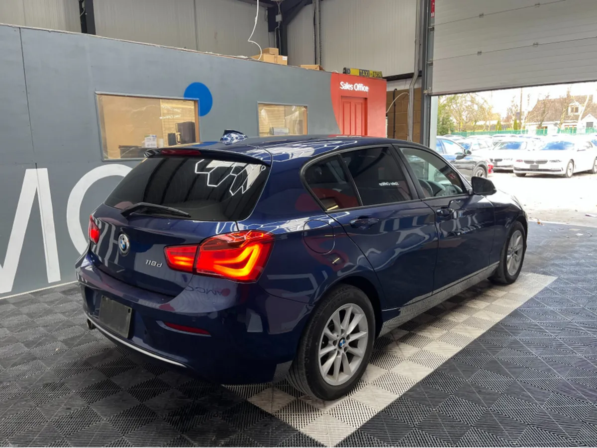BMW 1-Series 2016 BMW 118D STYLE 2.0 AUTOMATIC / C - Image 2