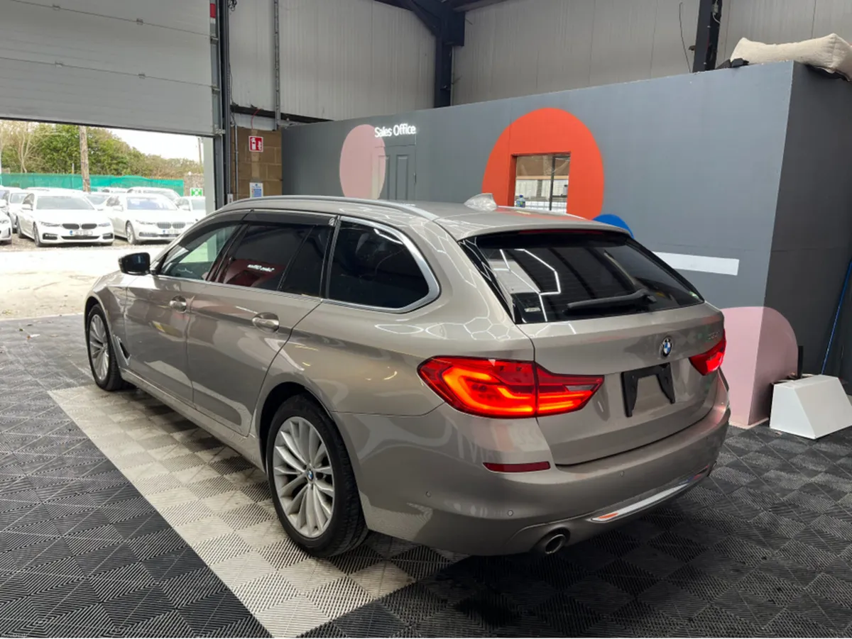 BMW 5-Series 2019 BMW 523D TOURING LUXURY 2.0 AUTO - Image 4
