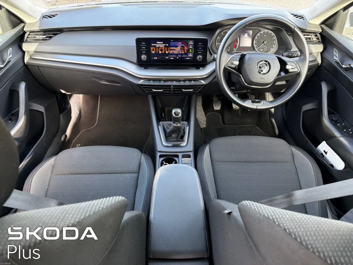 Skoda Octavia AMBITION 1.0 TSI 110HP 5DR - Image 2