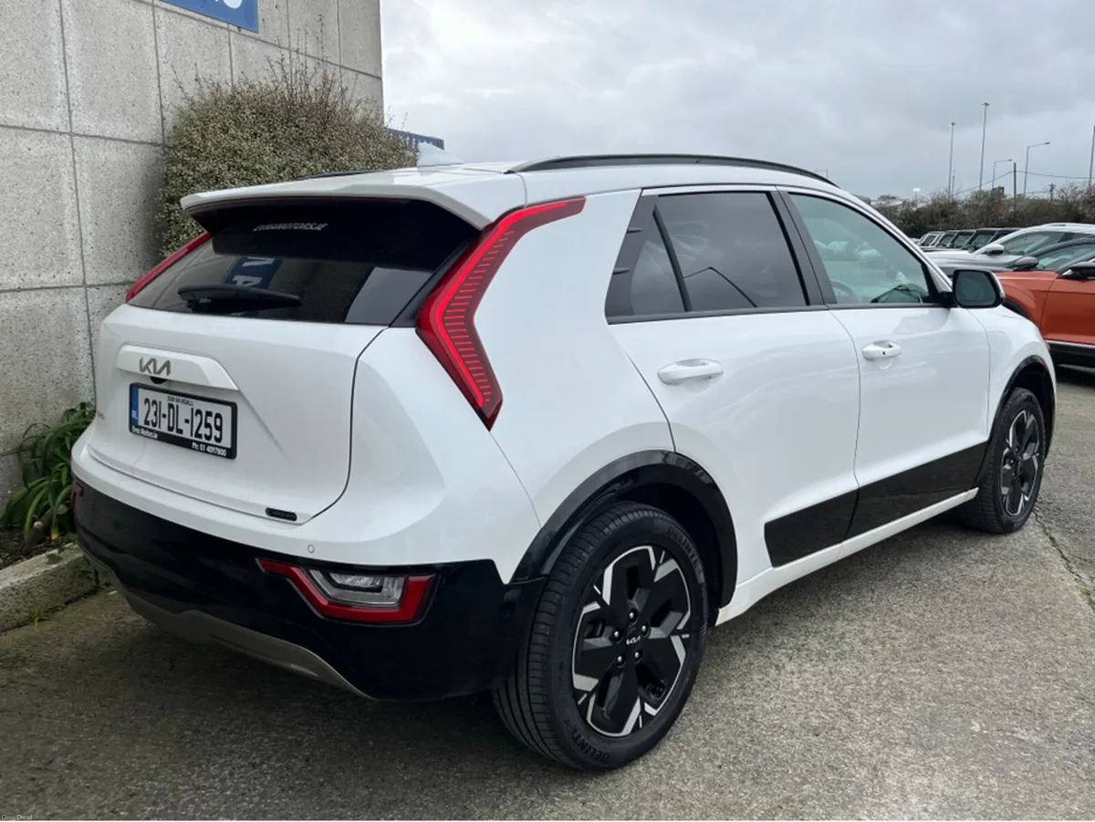Kia Niro K4 ELECTRIC 64KWH //MASSIVE SPEC//LEATHER - Image 4