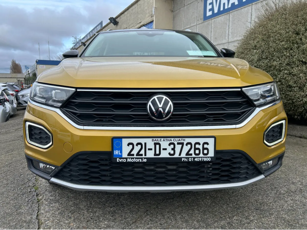 Volkswagen T-Roc 2.0 TDI STYLE 5DR **LOW MILEAGE** - Image 2