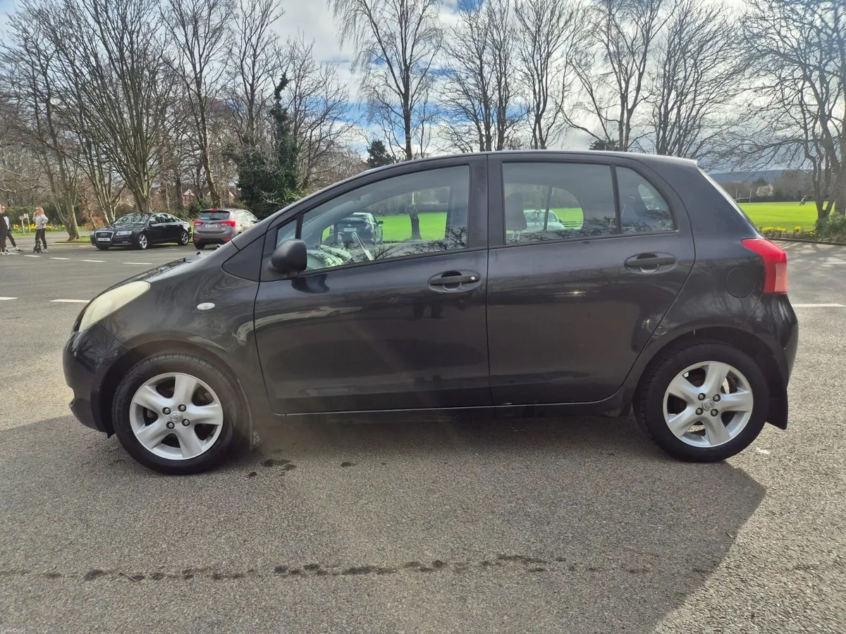 Toyota Yaris - Image 4