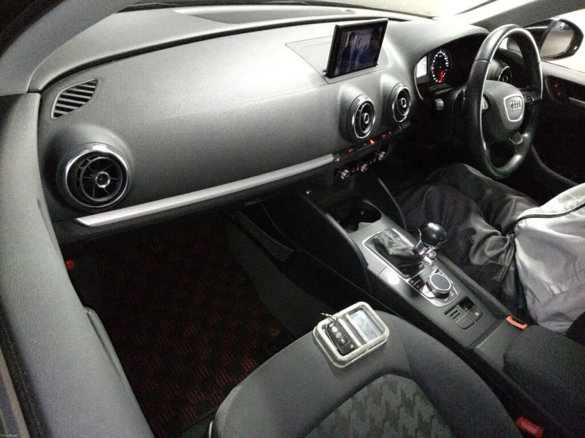 AUDI A3 SALOON 1.4 TFSI AUTO 2014 - Image 4