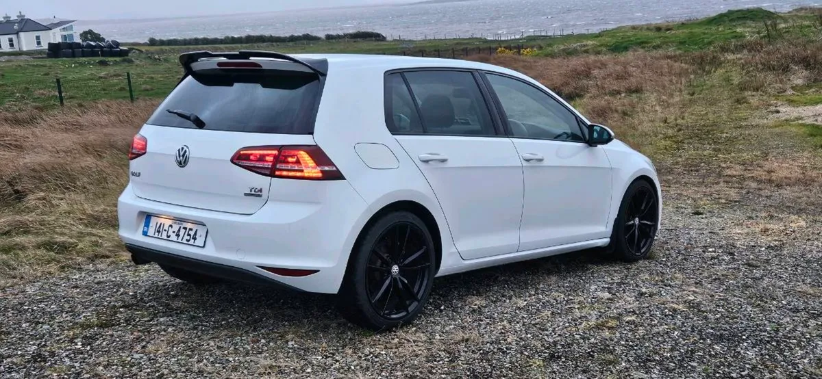 Volkswagen Golf Highline - Image 4