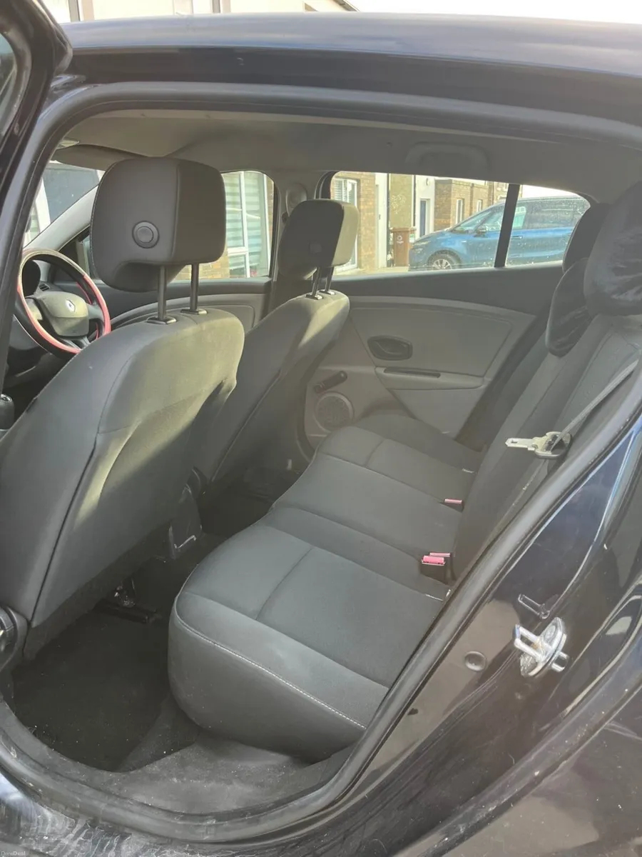 Renault Megane 2010 - Image 2