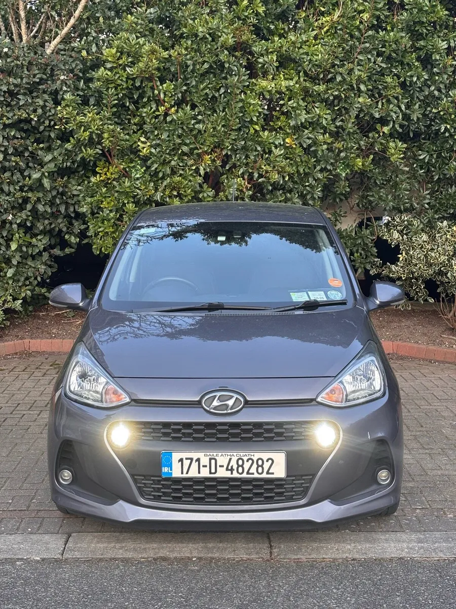 Hyundai i10 Premium 1.0 - Image 2