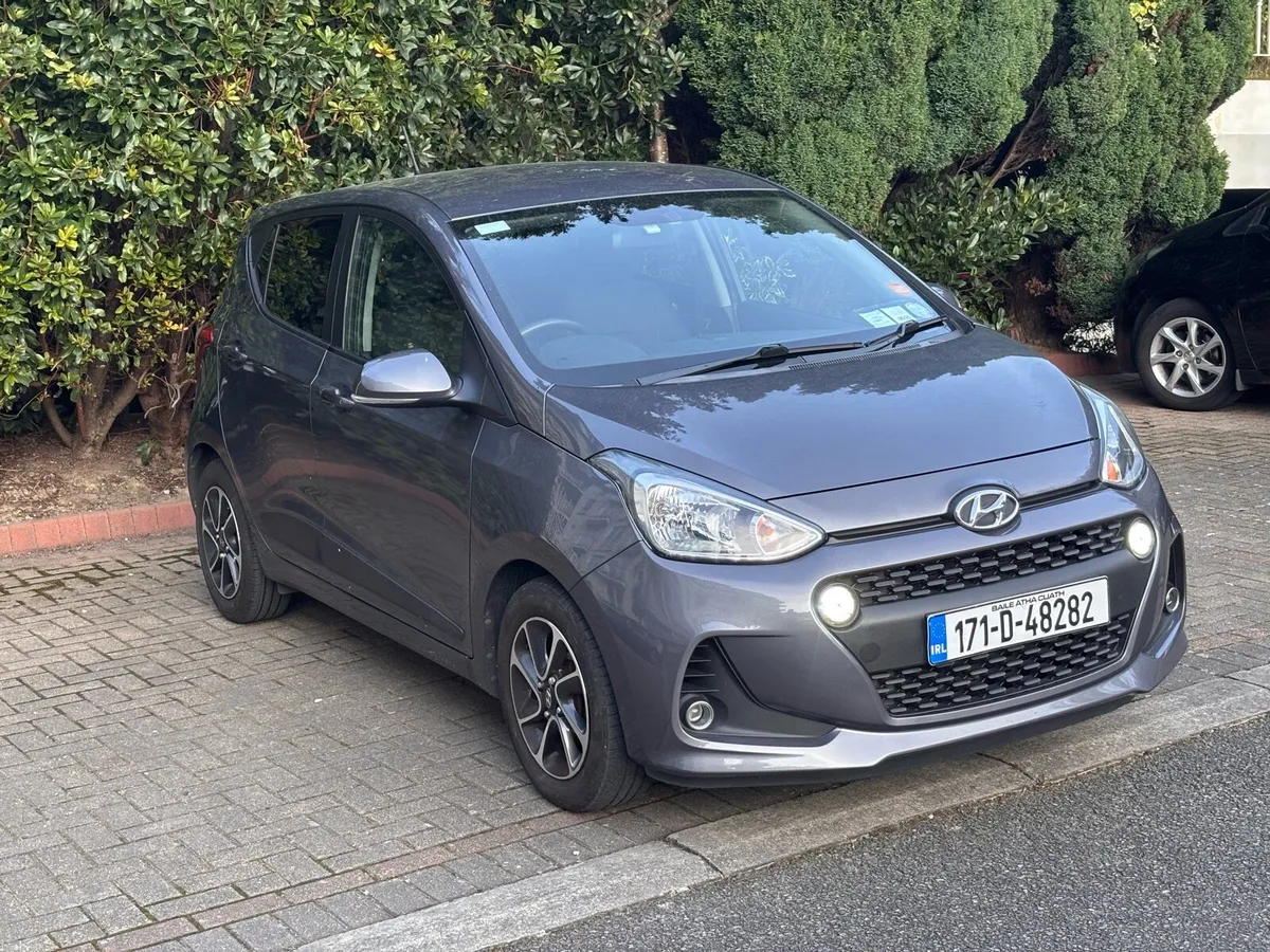 Hyundai i10 Premium 1.0 - Image 1