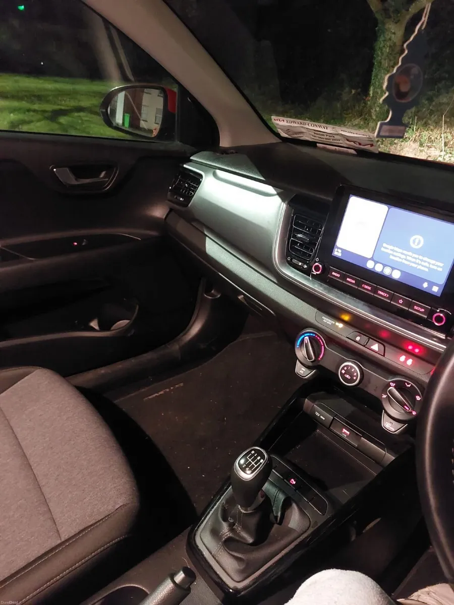 Kia Stonic 2023 - Image 4