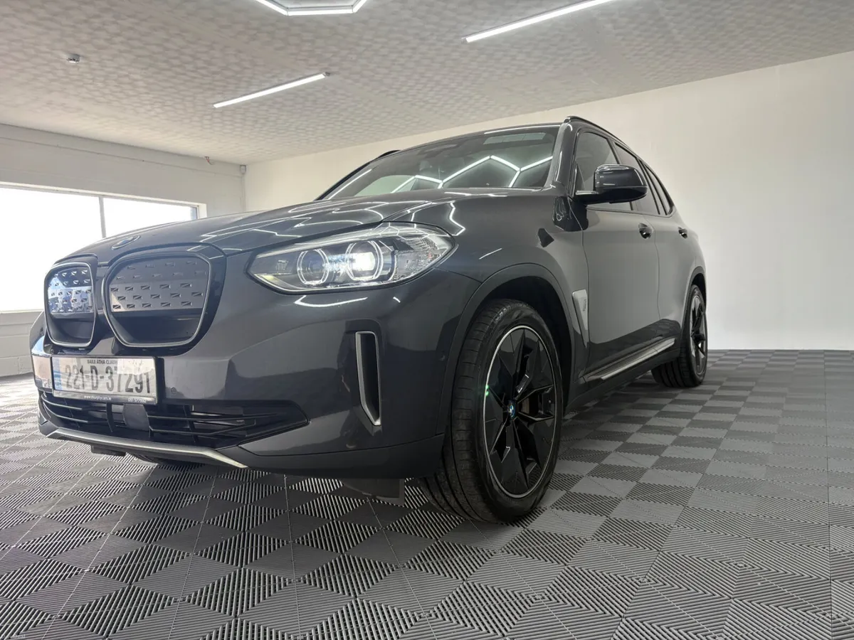 BMW iX3 Premier Edition 80Kwh 2022 - Image 4