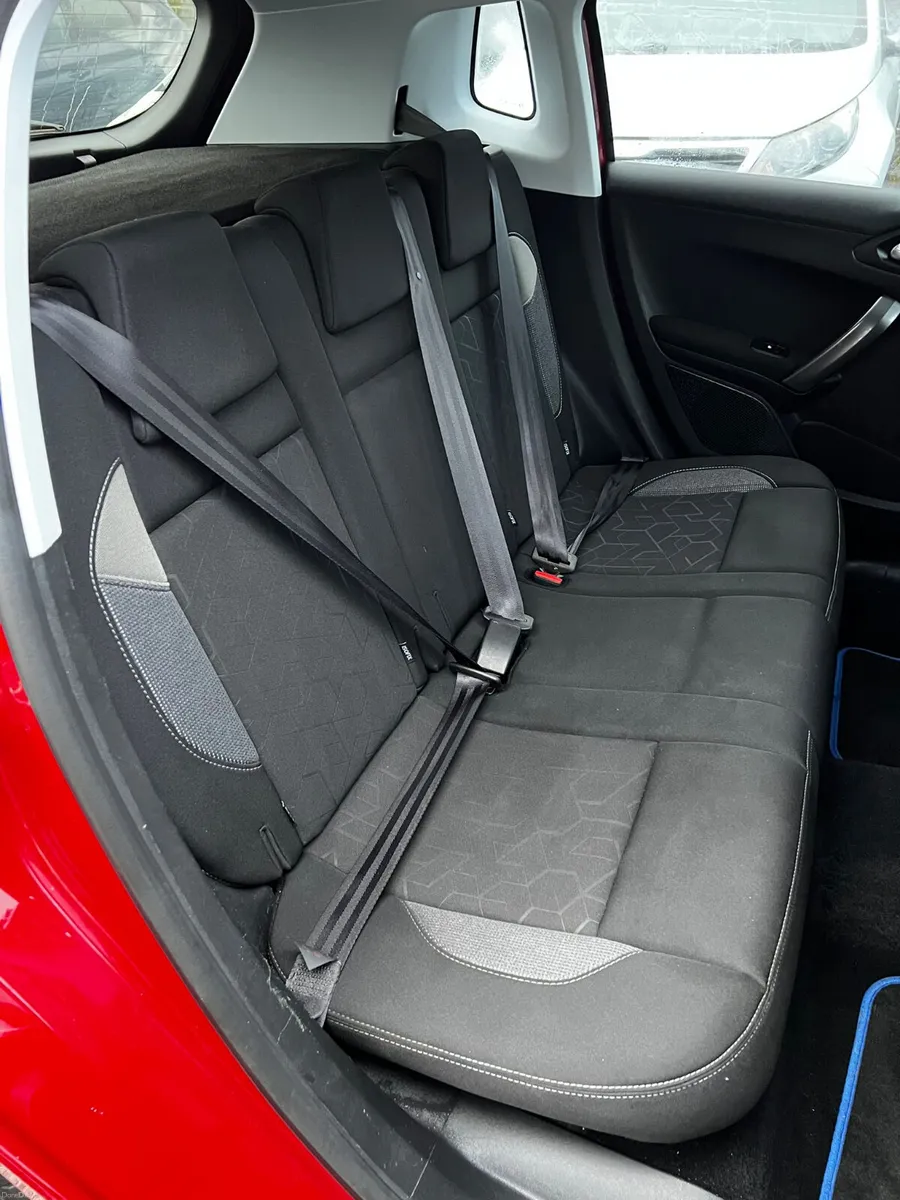 Peugeot 2008 2018 - Image 6