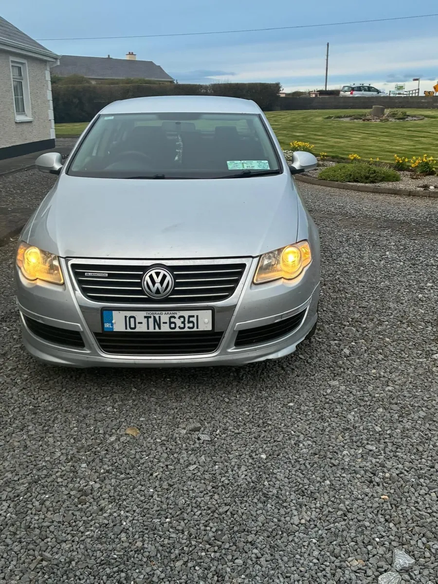 Volkswagen Passat 2010 - Image 4