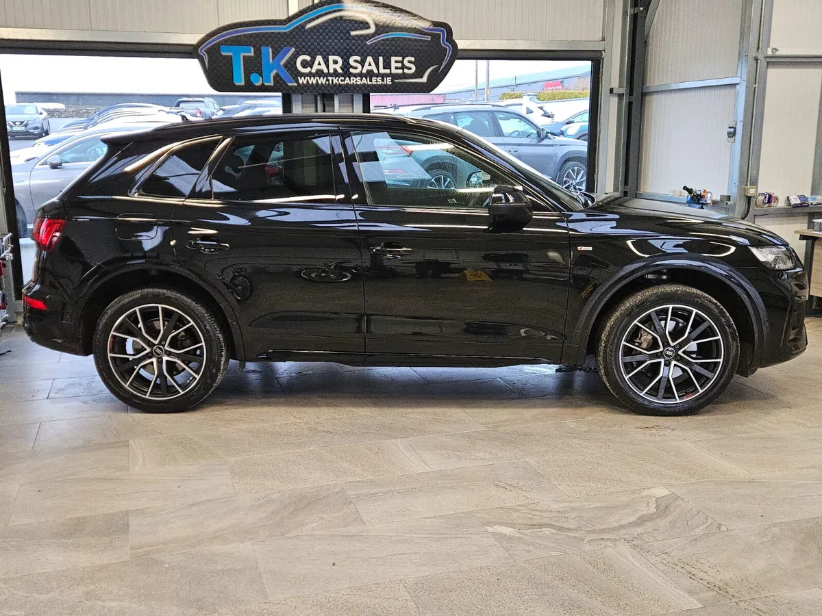 241 AUDI Q5 S-LINE BLACK EDITION QUATTRO DIESEL - Image 2