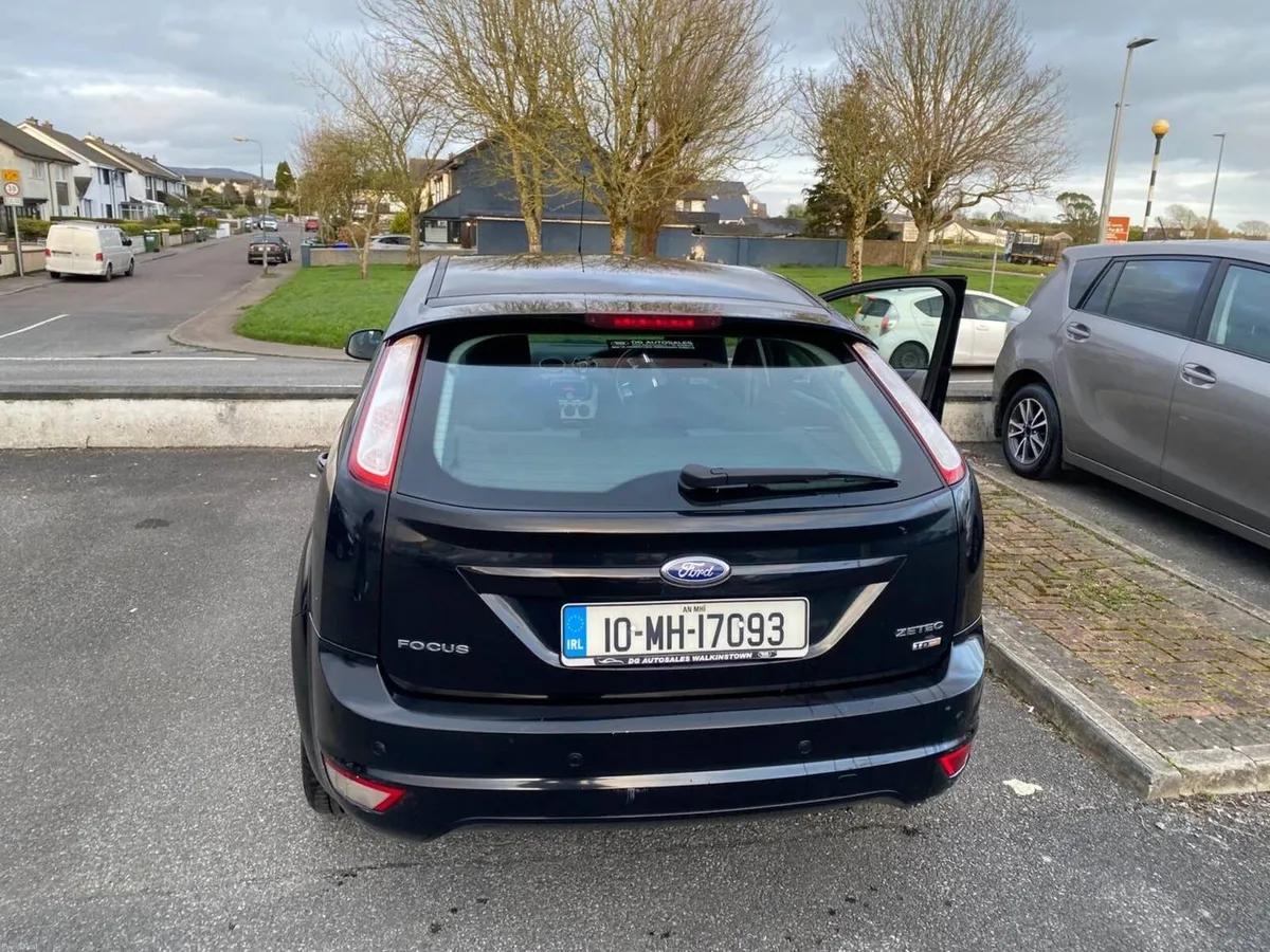 ford focus 2010 good condition - Image 2