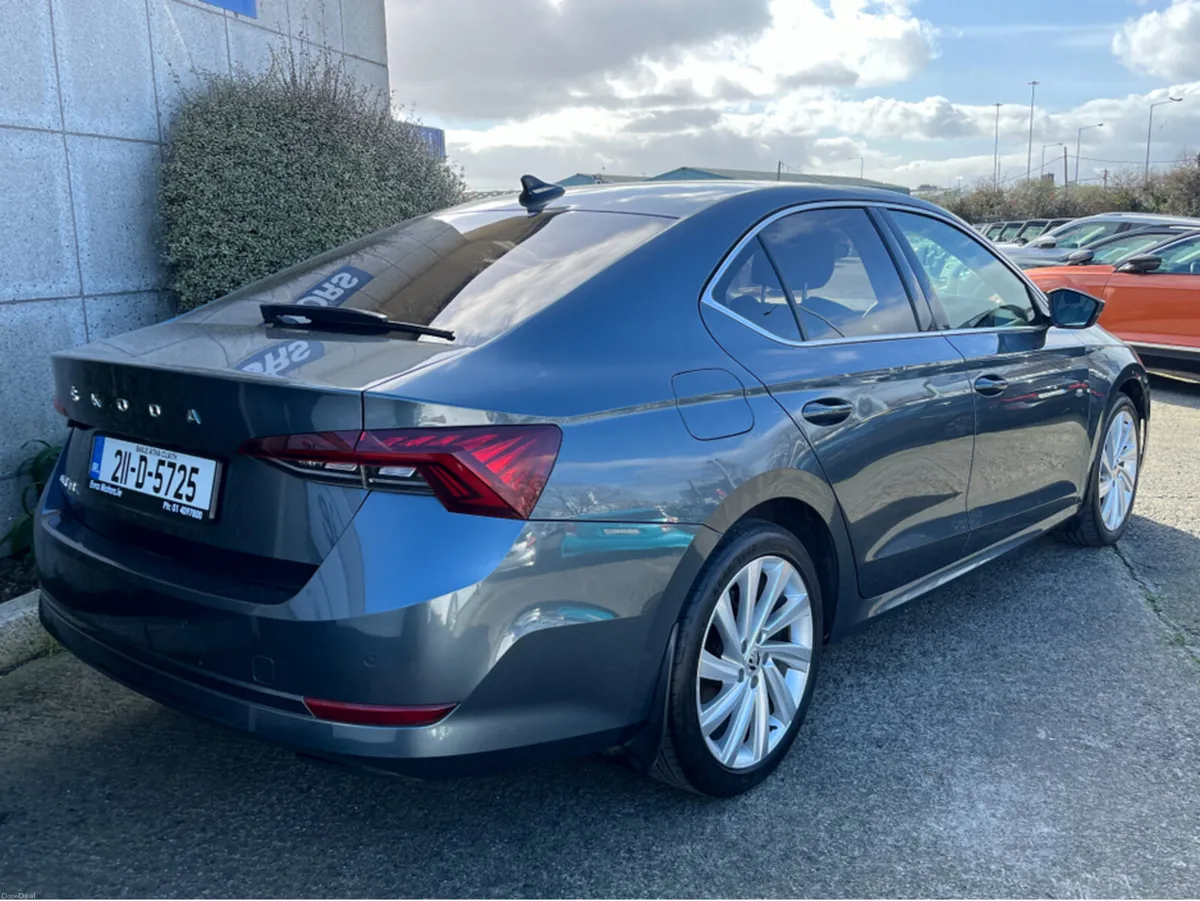 Skoda Octavia STYLE 2.0 TDI DIESEL //HIGH SPEC//SA - Image 4