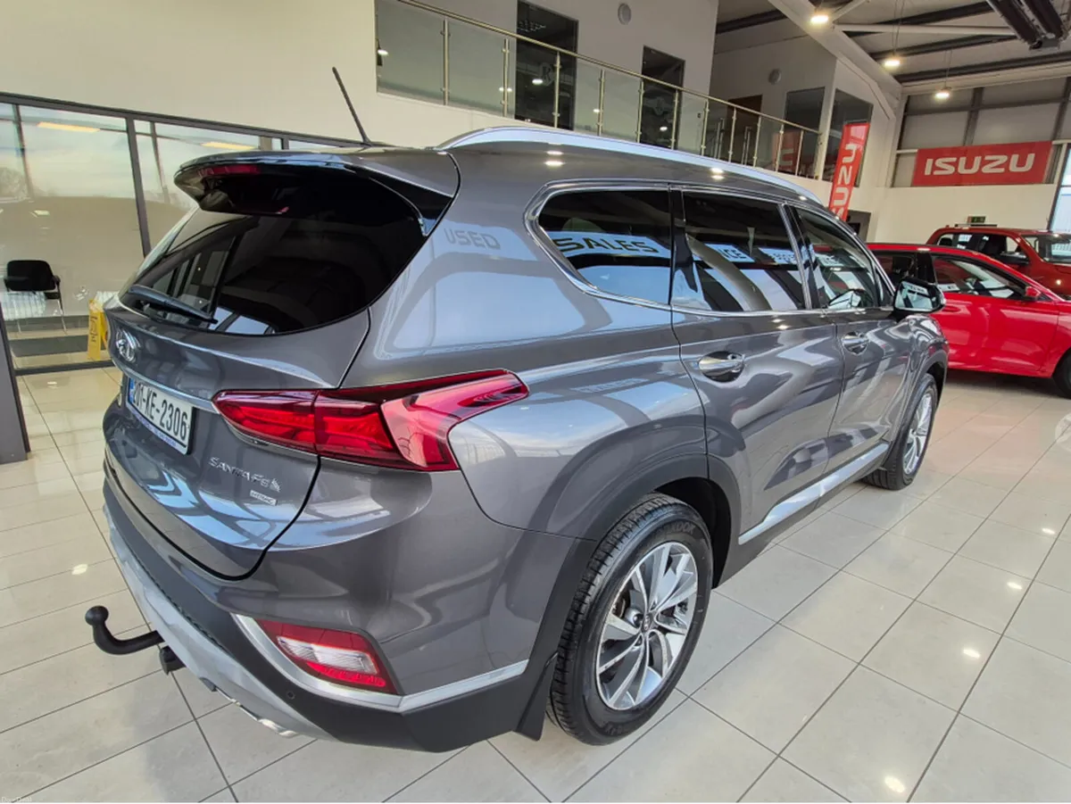 Hyundai Santa Fe 4WD EXECUTIVE PLUS 5DR - Image 3