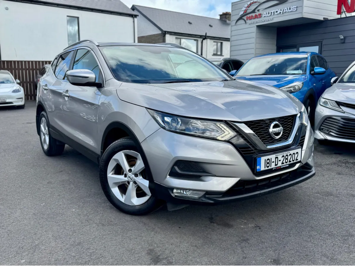 Nissan Qashqai 1.2 SV 18 4DR - Image 1