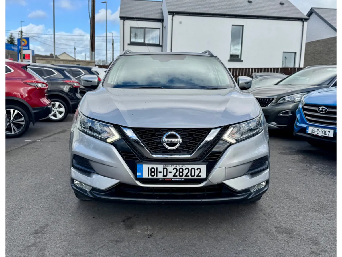 Nissan Qashqai 1.2 SV 18 4DR - Image 3