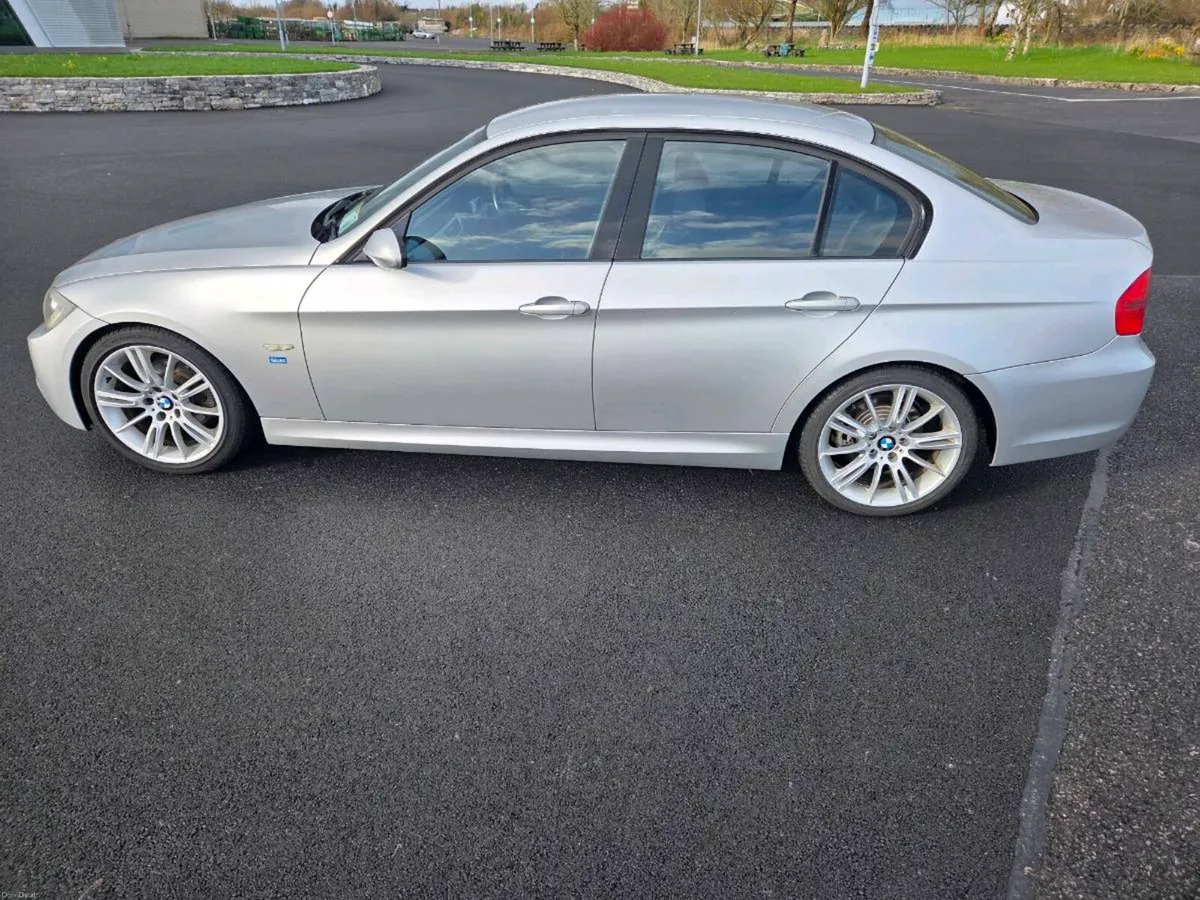 Bmw e90 325i Manual MSport - Image 3